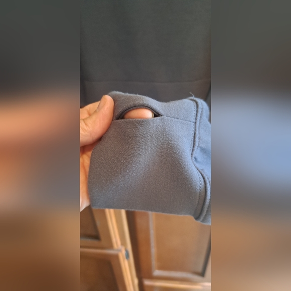 Anthropologie's "If It Were Me" Soft Sweatshirt Thumb Holes Modal Blend XL Crop - Picture 3 of 7